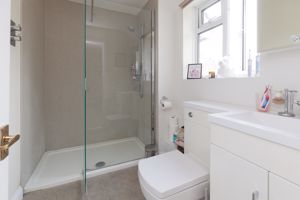Ensuite- click for photo gallery